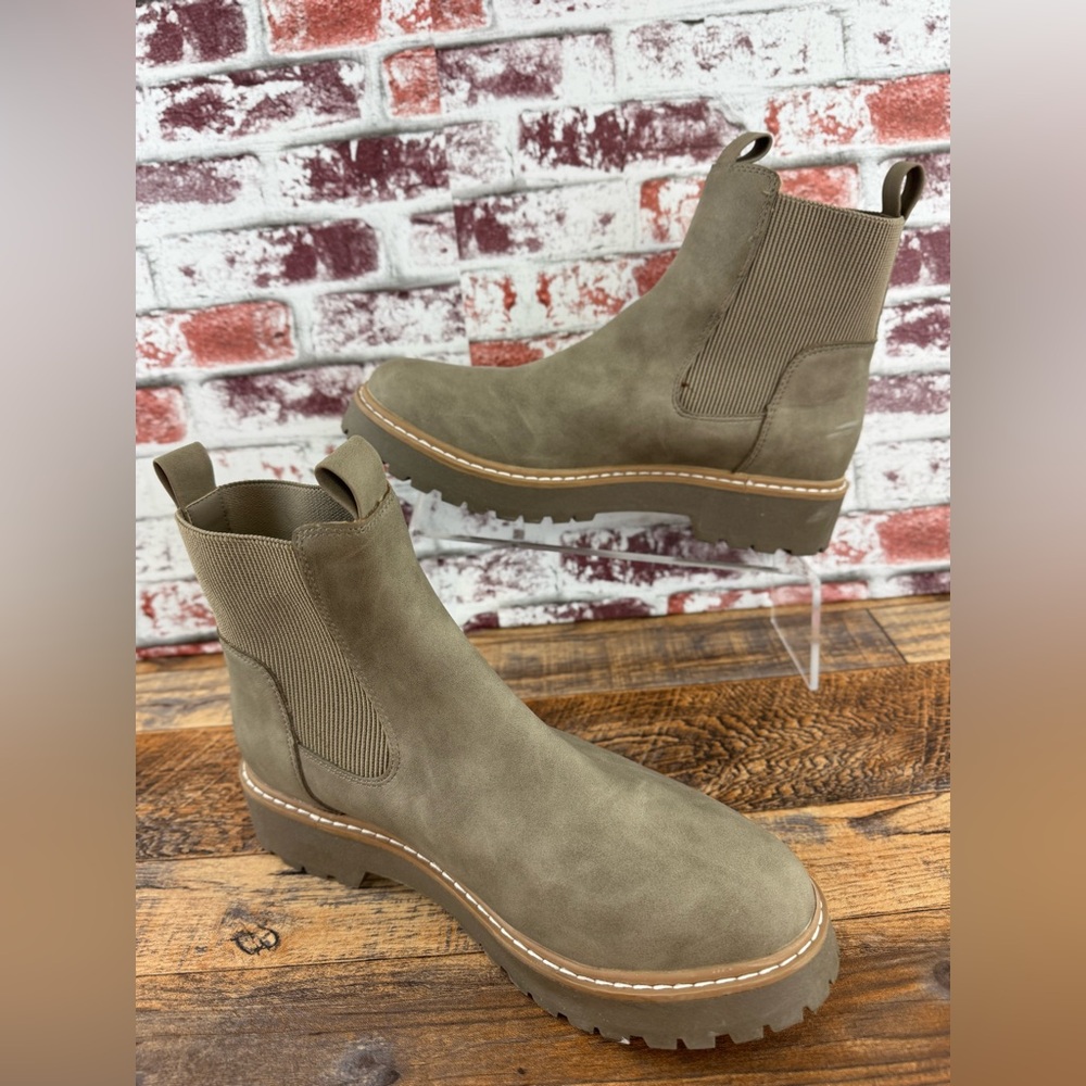 Dolce Vita Chelsea Leigha Lightweight Boots, Women's Size 10, Beige Taupe - Picture 2 of 10